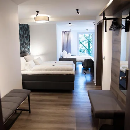 Hotel Kump365 *