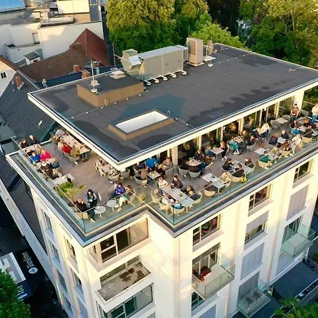 Kump365 Hotel *